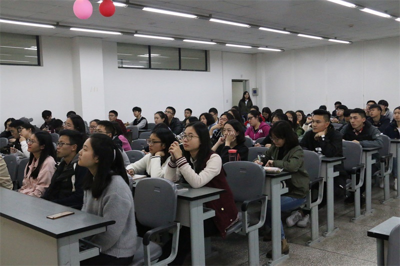 金沙集团1862cc召开第二次团干培训会