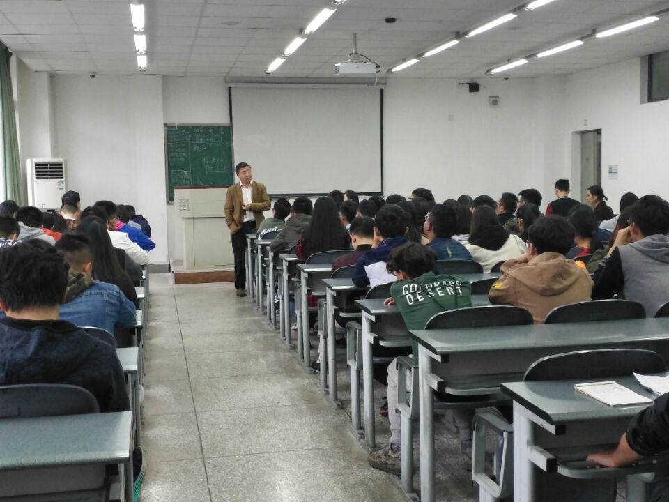 金沙集团1862cc召开本科生学分积欠暨学业预警会议