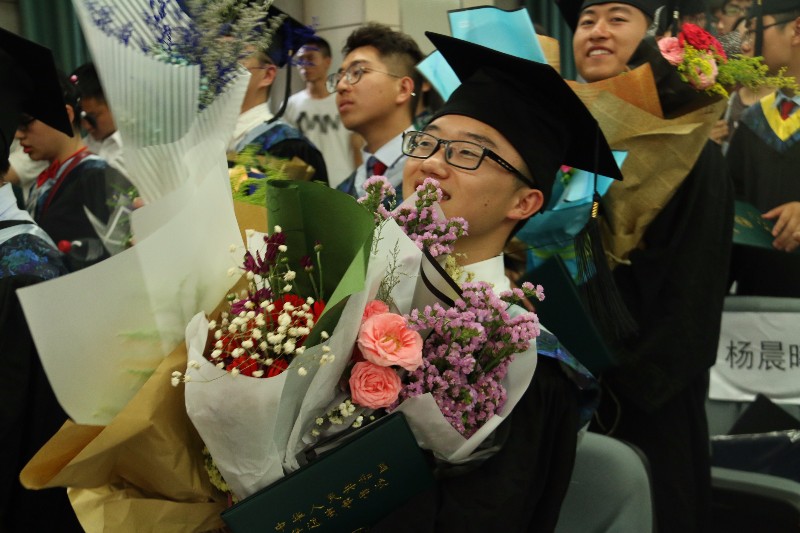 金沙集团1862cc2017届本科生毕业典礼暨授位仪式隆重举行